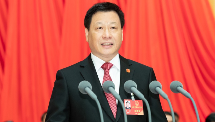  上海市第十五屆人民代表大會第三次會議今天上午開幕。上海市市長應勇作《政府工作報告》。