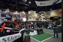 CES 2024：九號(hào)公司攜多款產(chǎn)品亮相，新品智能割草機(jī)、E-bike引關(guān)注