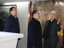全國第十二屆政協(xié)副主席劉曉峰同陜西省市領(lǐng)導(dǎo)考察民營(yíng)企業(yè)家孫紅濤共話創(chuàng)新發(fā)展
